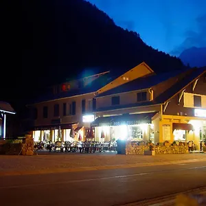 https://hotel-le-taillon.midi-pyreneeshotels.com
